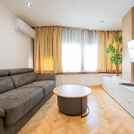 Simonovic Lägenhet *