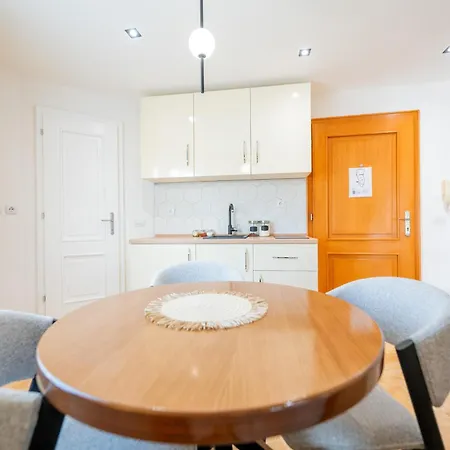 Simonovic דירה *