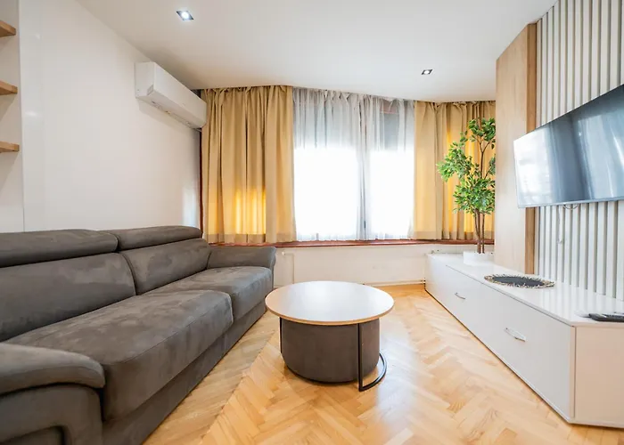 Simonovic 아파트 *